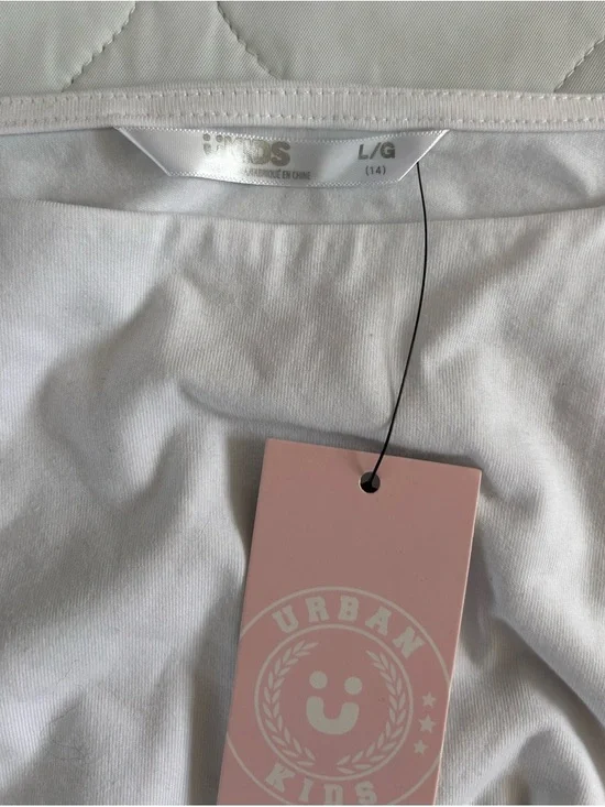 Zara Kids Yellow & White Short Sleeve Tees with Cream Heart Applique - Picture 9 of 11